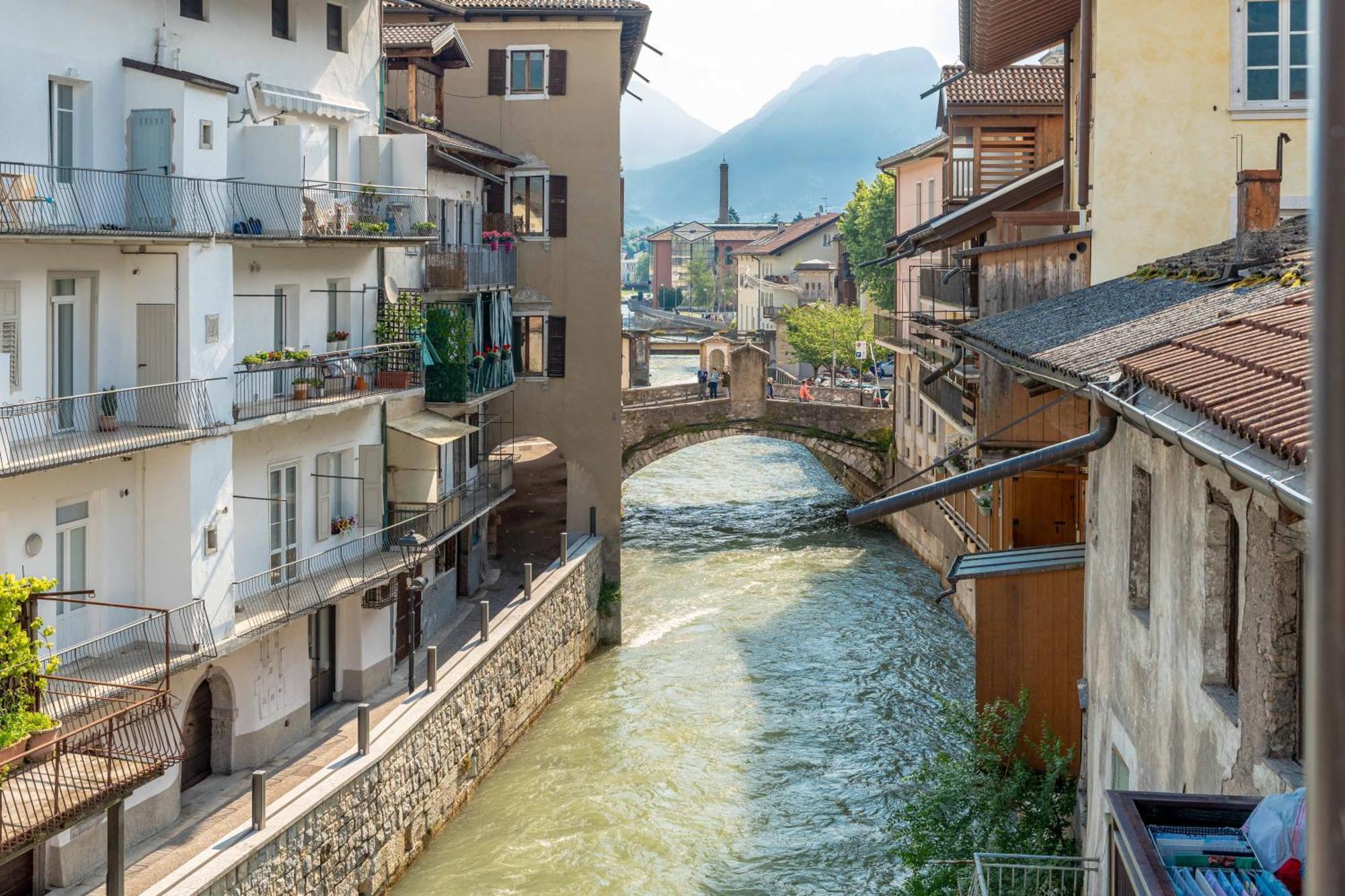 Luxury 2Br W/ River Castle View In Borgo Valsugana Exterior foto